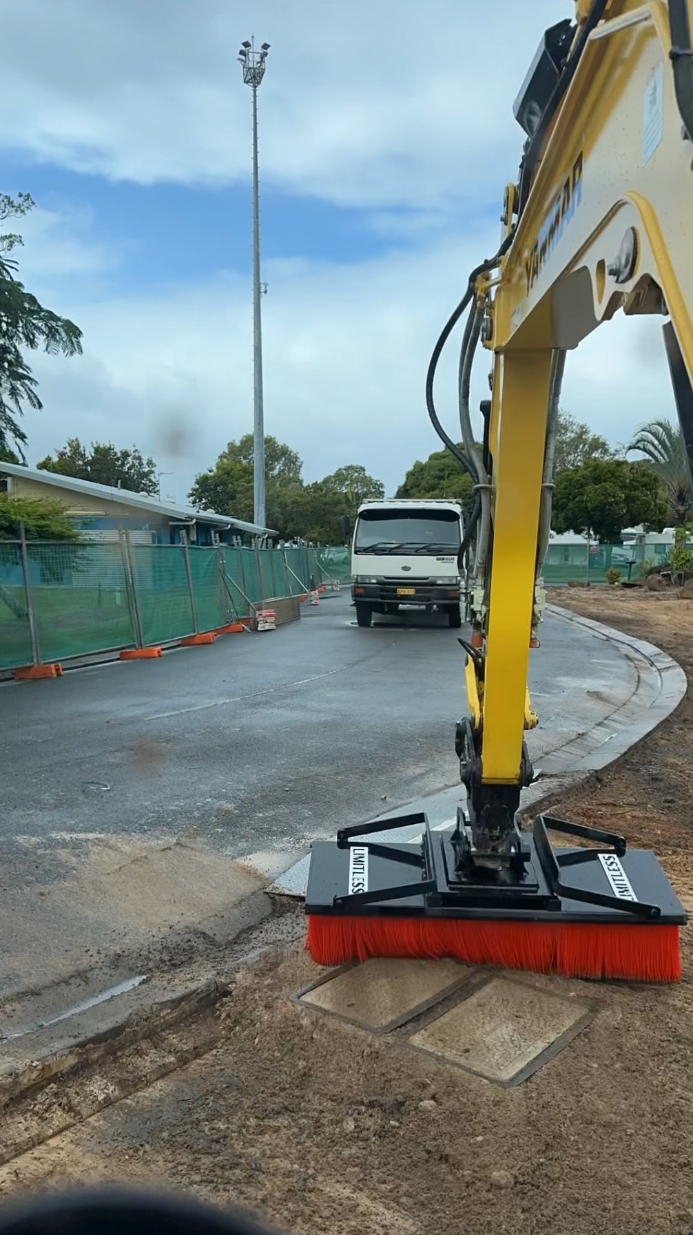 8 Game-Changing Excavator Attachments ...